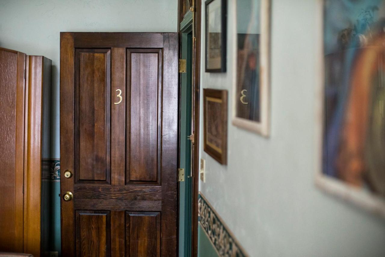 Red Garter Inn Williams Ngoại thất bức ảnh